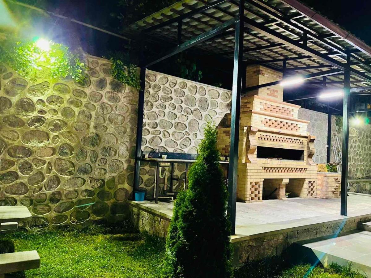 גוריס Lara Hotel מראה חיצוני תמונה
