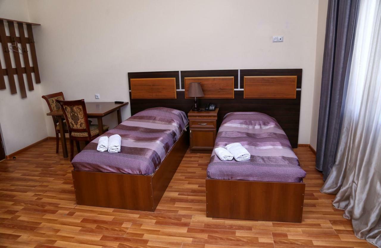 גוריס Lara Hotel מראה חיצוני תמונה