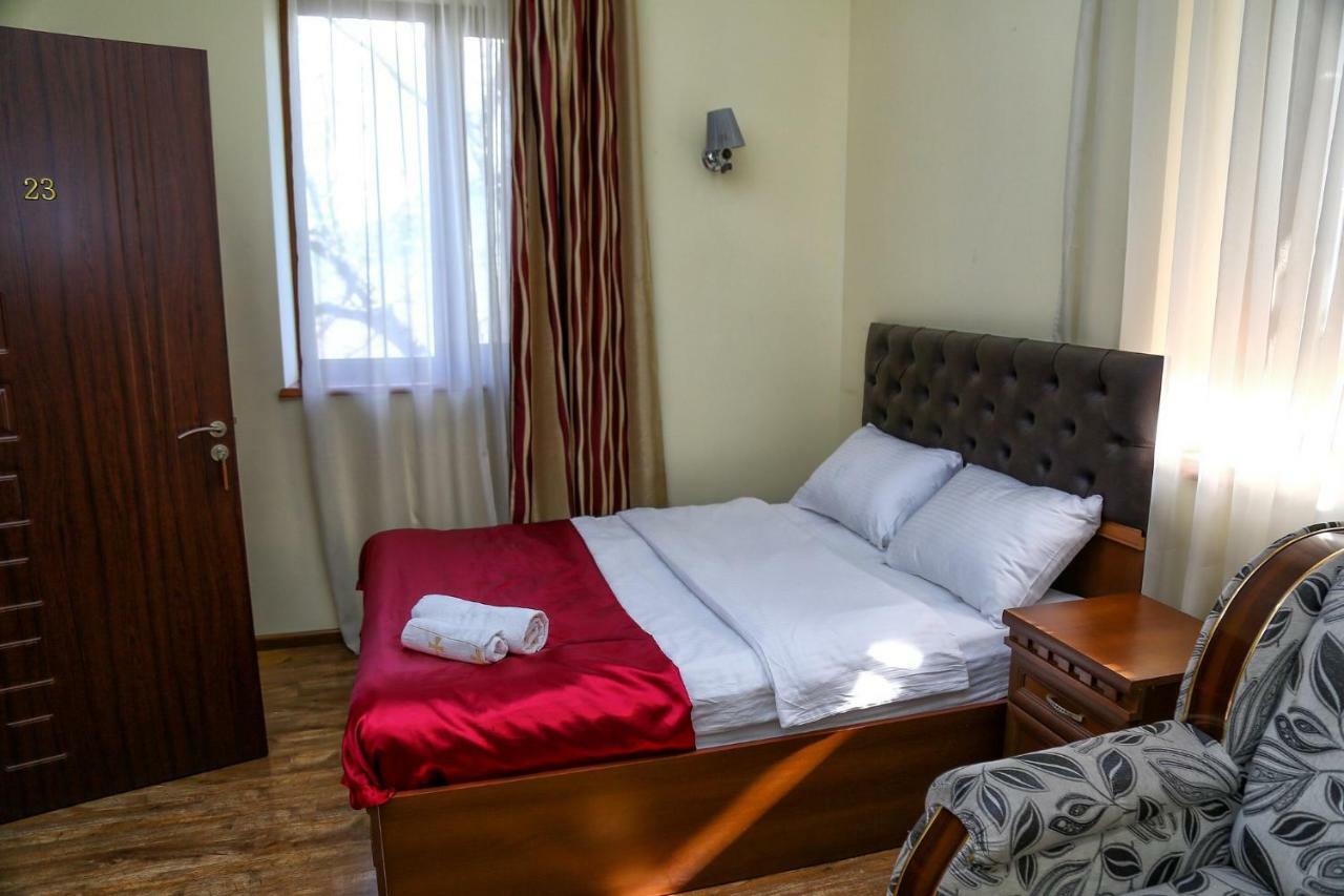 גוריס Lara Hotel מראה חיצוני תמונה