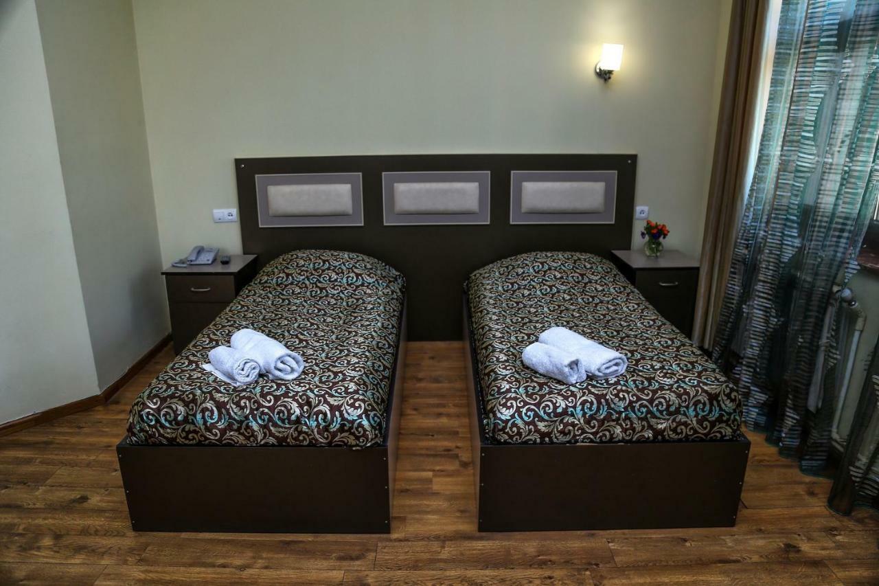 גוריס Lara Hotel מראה חיצוני תמונה